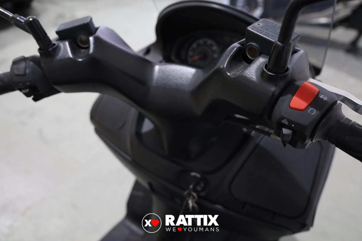 SUZUKI Burgman 125 Abs my14